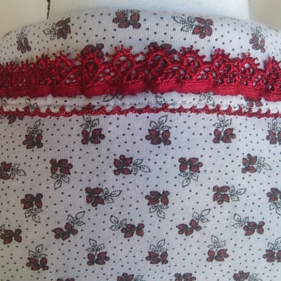 Retro Flower Print With Red Lace Trim Pajama Top - Picture 8 of 9